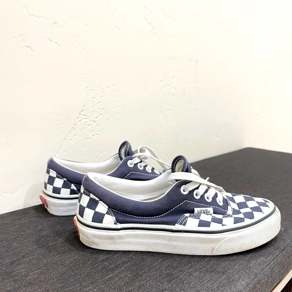 VANS BLUE AND WHITE CHECKER BOARD SIZE 5 - Picture 2 of 2
